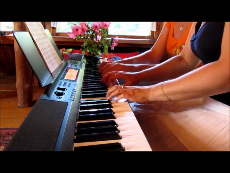 Ансамбль "Бабушка-Поезд" - Главное правило игры на пианино