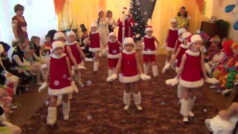 Дед Мороз танец-игра - 1 мл.гр.