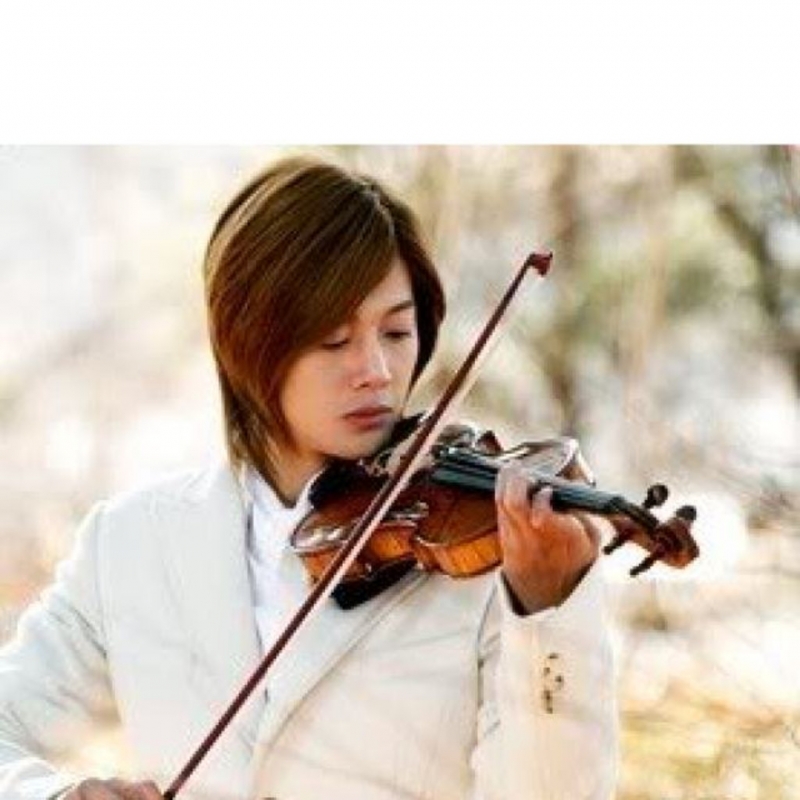 Ким Джун Хён - Игра на скрипке.