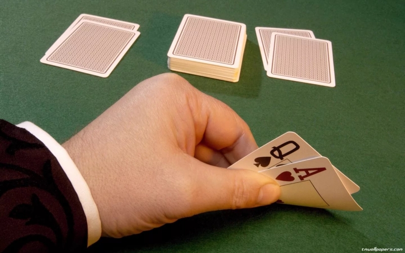 Сашок Играет В Покер - игра на 2 стола.