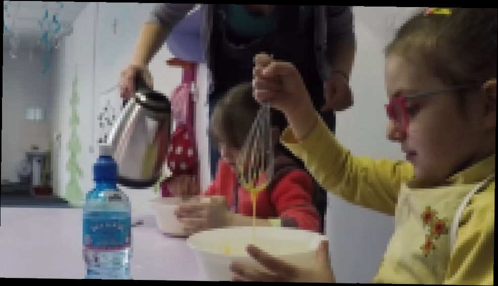 ГОТОВИМ ВАФЛИ Детский Центр СОВЯТА PREPARING WAFERS Children's Center SOVYATA 