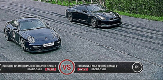 Porsche 911 vs Nissan GT-R battle 