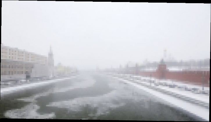 Женщина каталась на льдине ночью по Москве-реке 