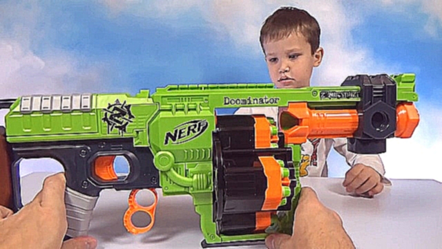 НЕРФ Бластер Зомби Страйк распаковка игрушечного оружия и стреляем по яйцам NERF 
