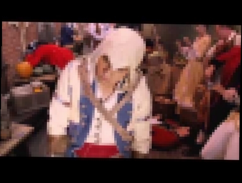 SMOSH- ASSASSINS CREED 3 SONG SPED UP!!! 