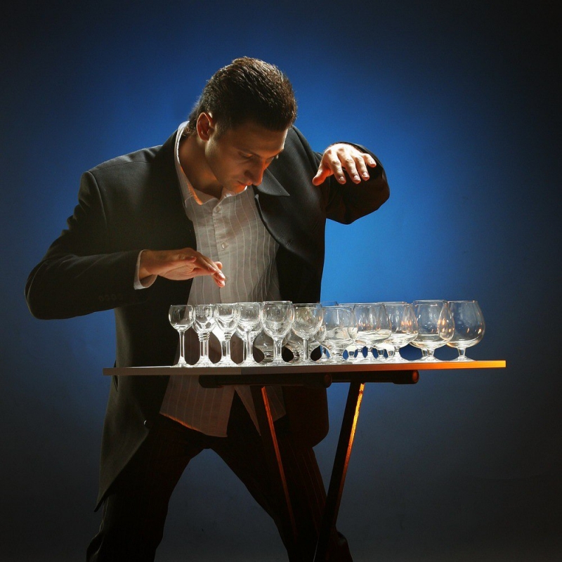 Александр Лемешев - "Стеклянная арфа", игра на бокалах.