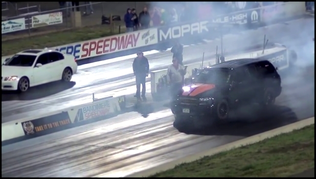 Драг Рейсинг Chevrolet Trailblazer SS vs BMW M3 Drag Race 