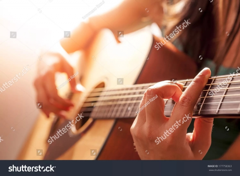 игра на гитаре