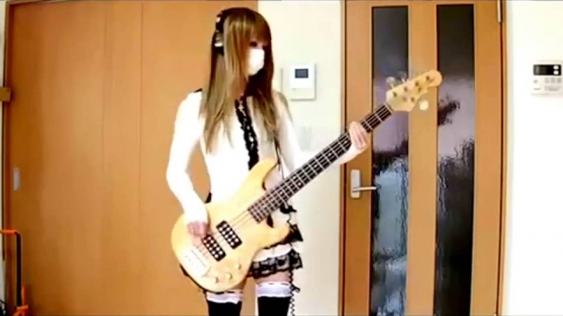 Классная игра - японки на гитаре