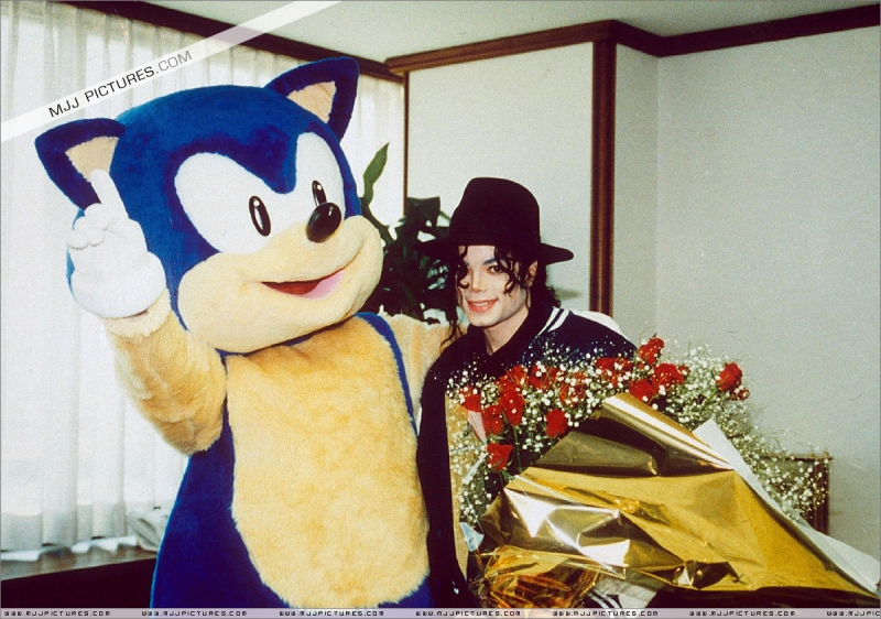 Michael Jackson & Sonic the Hedgehog 2006 - They Don't Care About Dusty Desert