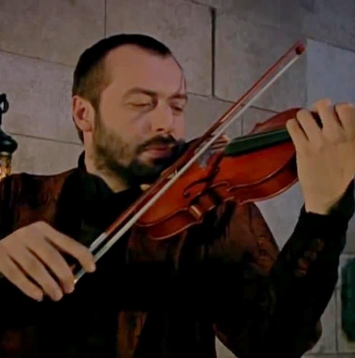 Muhteşem Yüzyıl - Грустная игра на скрипке
