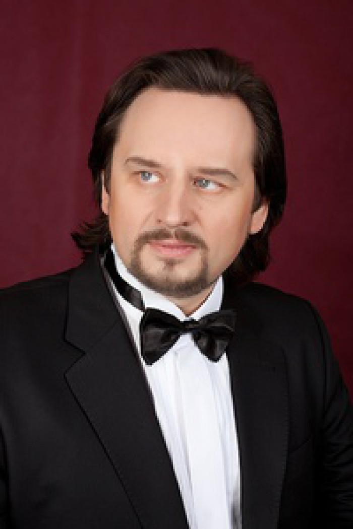 Олег Долгов