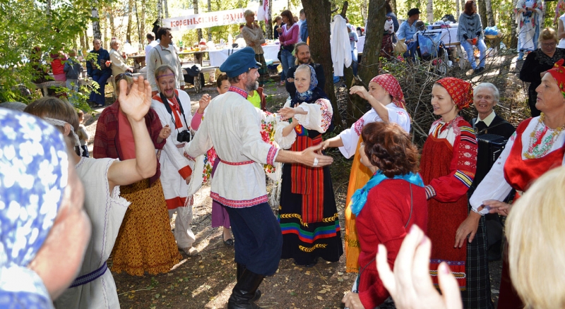Russian Traditional Dancing