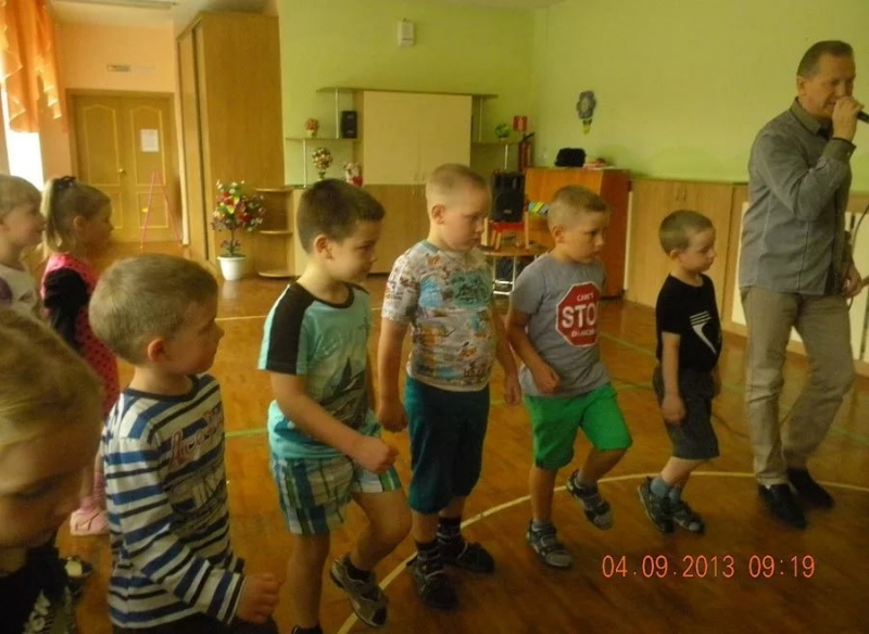 Виктор Оншин - Танец Медвежат детям